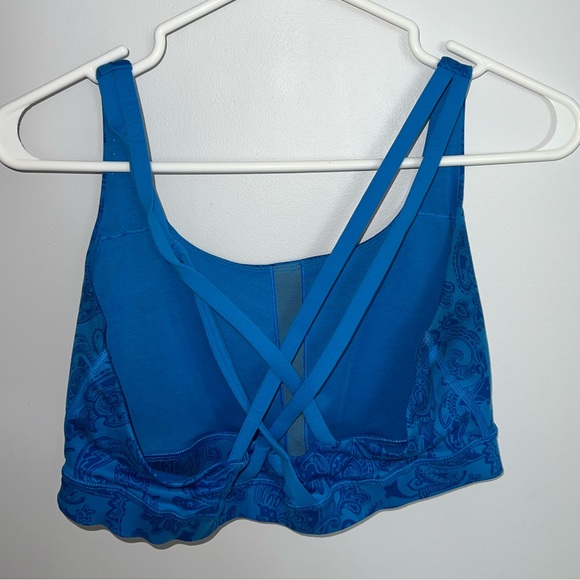 Lululemon Energy Bra - Picture 2 of 3